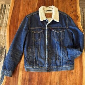Men’s Denim Fleece lined jacket - Levi’s Sherpa trucker- Medium